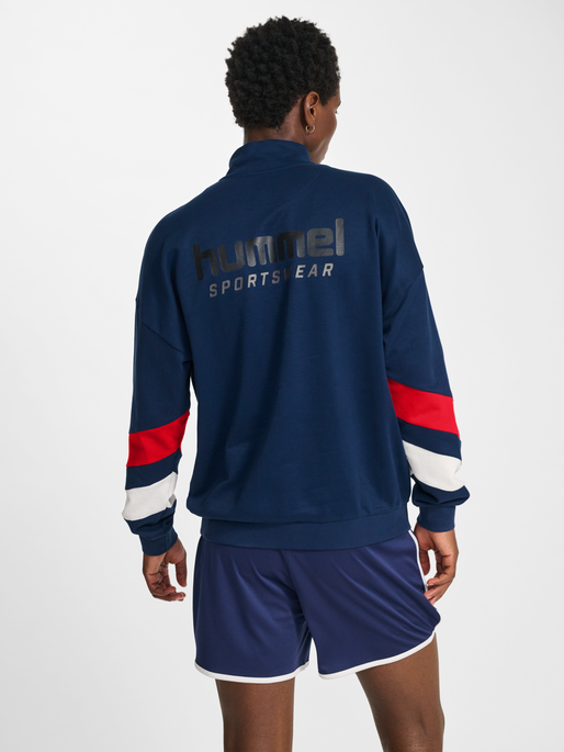 hmlOVERSIZED HALFZIP SPORTSWEAR, DRESS BLUES, model
