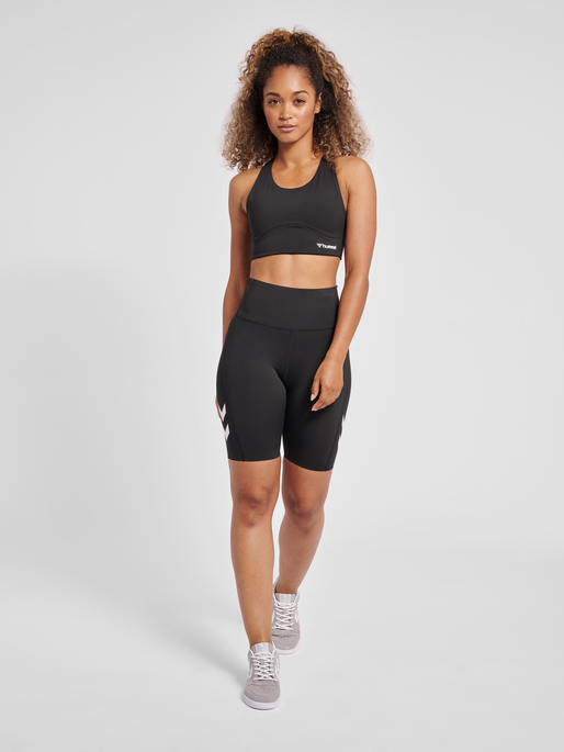 hmlMT GRACE HW TIGHT SHORTS, BLACK, model