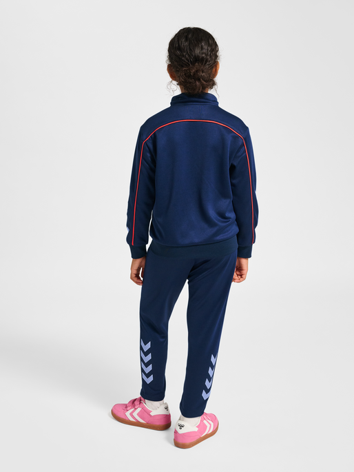 hmlJR TRACKSUIT, DRESS BLUES, model