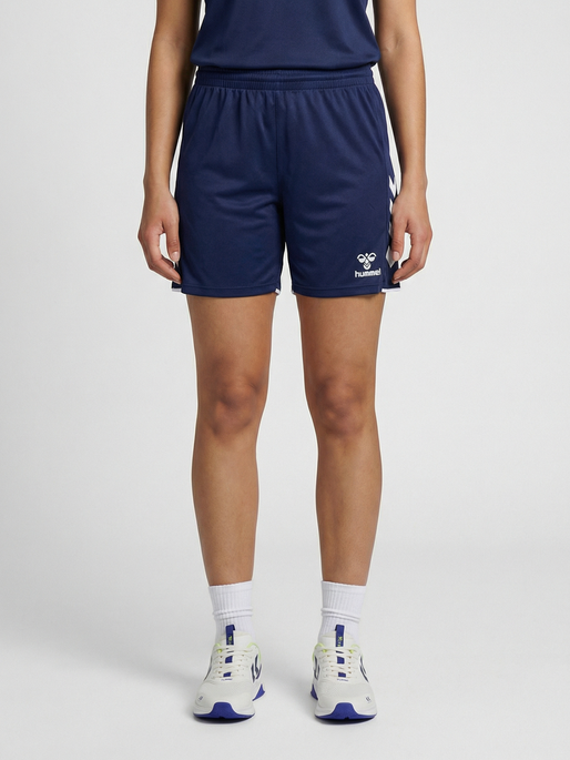 hmlCORE 2.0 SHORTS WOMAN, MARINE/WHITE, model