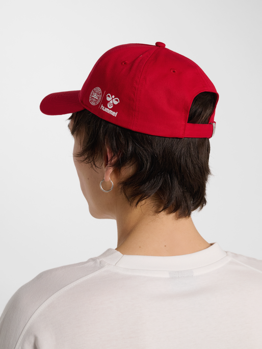 DBU 26 FAN DYNAMITE CAP, TANGO RED, model
