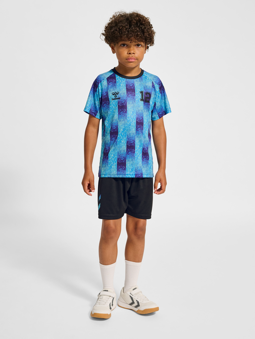 hmlSHIMMER T-SHIRT S/S, DAZZLING BLUE, model