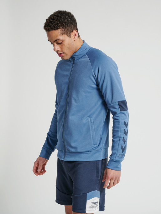 hmlALEC ZIP JACKET, 8252, model