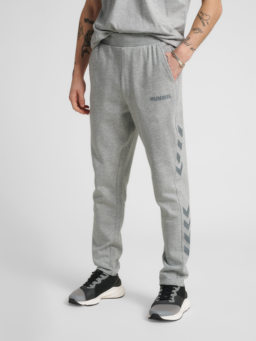 hmlLEGACY TAPERED PANTS, GREY MELANGE, model