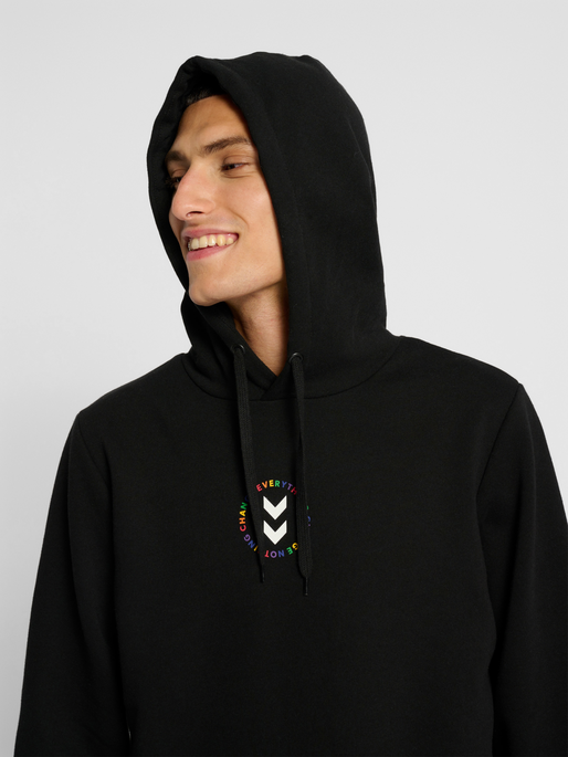 hmlEVERYTHING NOTHING HOODIE, BLACK, model
