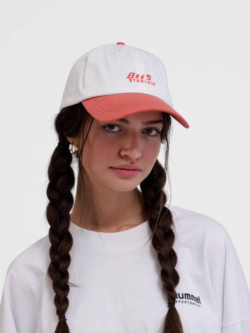 hmlBASEBALL CAP STADIUM, TOFU/PAPRIKA, model