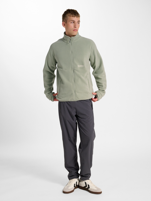 hmlPULSE FLEECE JACKET, SEAGRASS, model