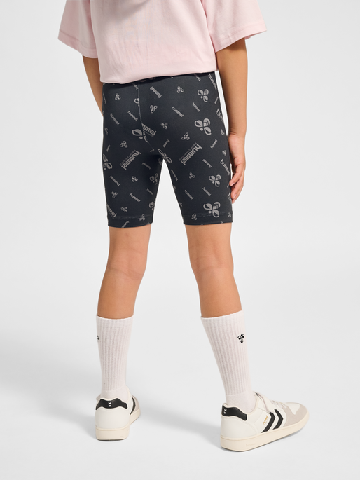 hmlJR GYM SHORT TIGHTS, BLACK/EBONY, model