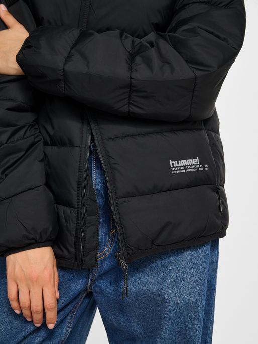 hmlLIGHTWEIGHT PUFFER JACKET, BLACK, model