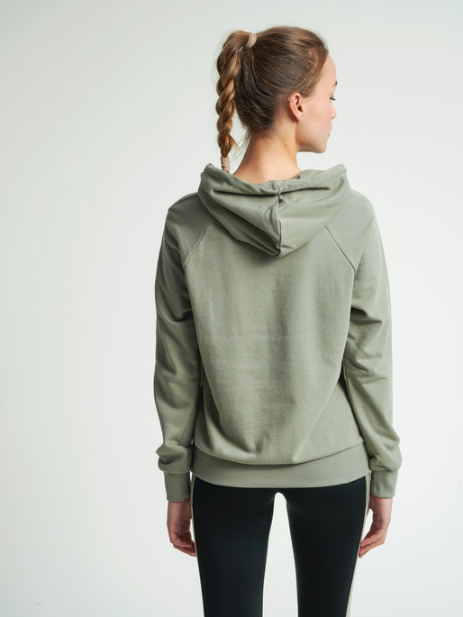 hmlNONI HOODIE, 8062, model