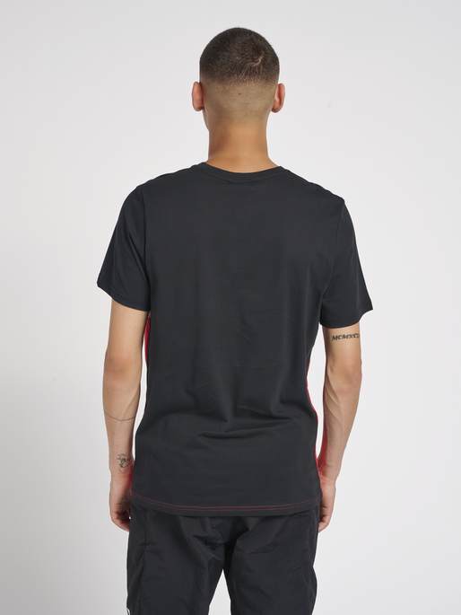 hmlLGC MUSA T-SHIRT, 3066, model