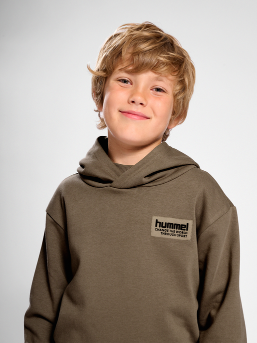 hmlDARE HOODIE, 1559, model