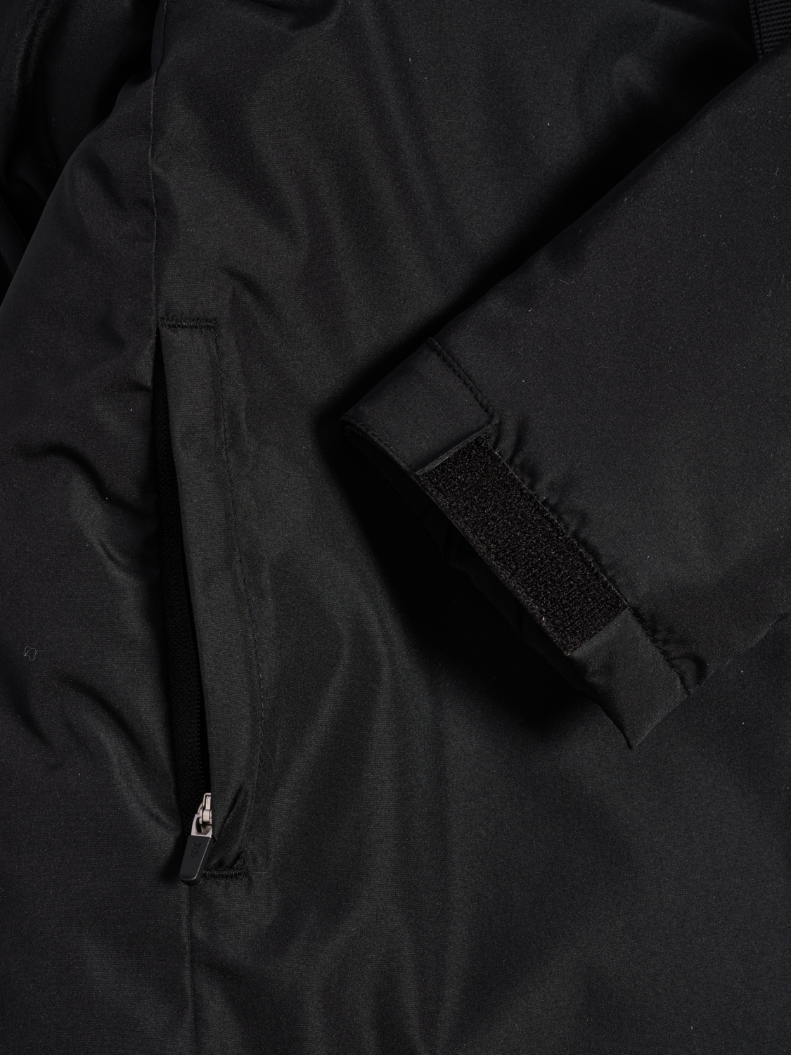 hmlCORE 2.0 BENCH JACKET KIDS, BLACK/WHITE, packshot