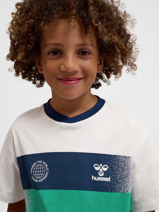 hmlESKE T-SHIRT S/S, MARSHMALLOW, model