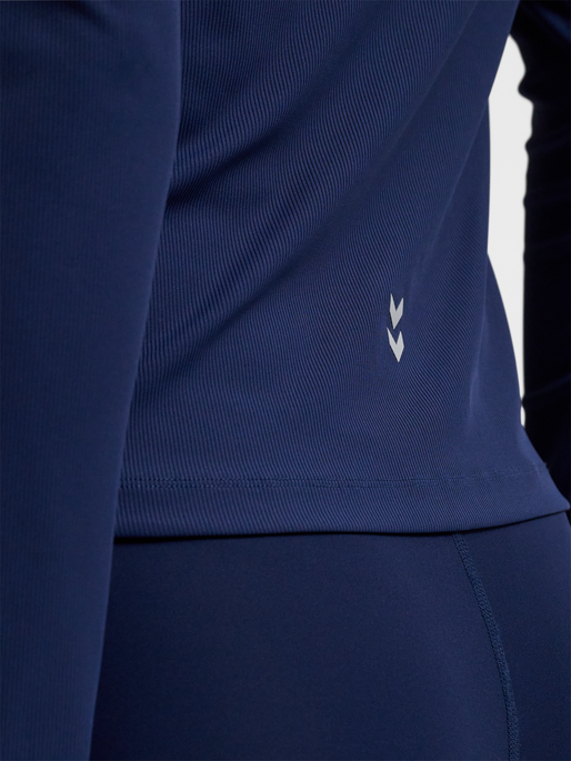 hmlFAST W ZIP TOP L/S, DRESS BLUES, model