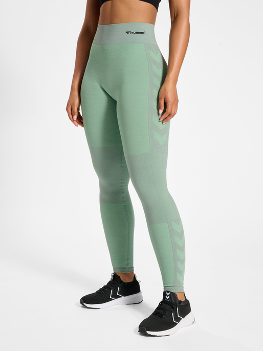 hmlCLEA SEAMLESS MID WAIST TIGHTS, CHINOIS GEEN/SILT GREEN MEL, model