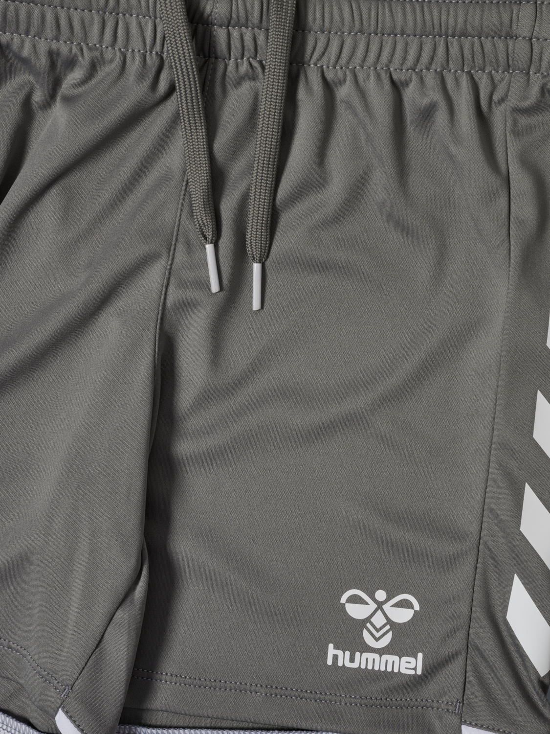 hmlCORE 2.0 SHORTS KIDS, STEEL GRAY/WHITE, packshot