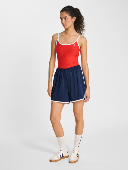 hmlPULSE RETRO SHORTS, DRESS BLUES, model