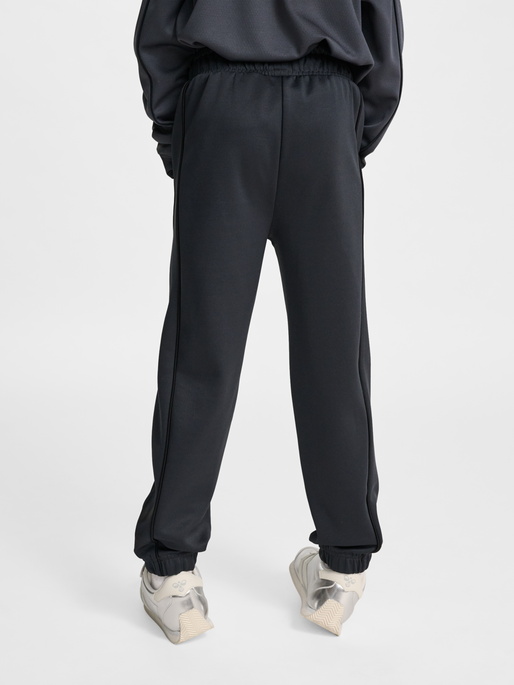hmlJR INTERLOCK ADJUST PANTS, EBONY, model