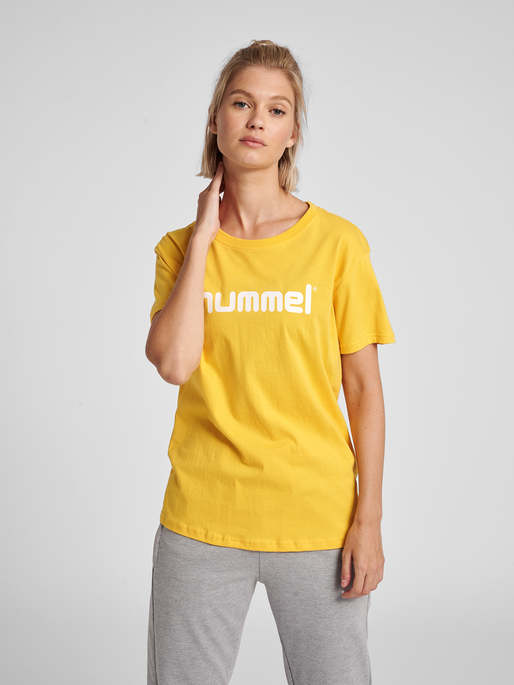 HMLGO COTTON LOGO T-SHIRT WOMAN S/S, SPORTS YELLOW, model