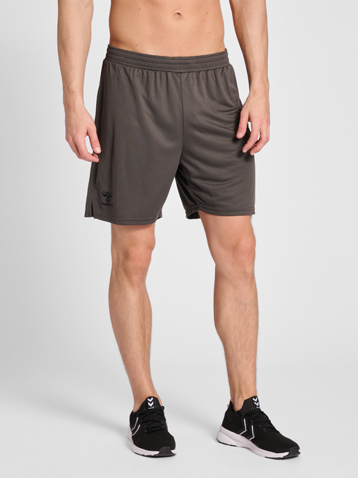 hmlONGRID POLY SHORTS, FORGED IRON/JET BLACK, model