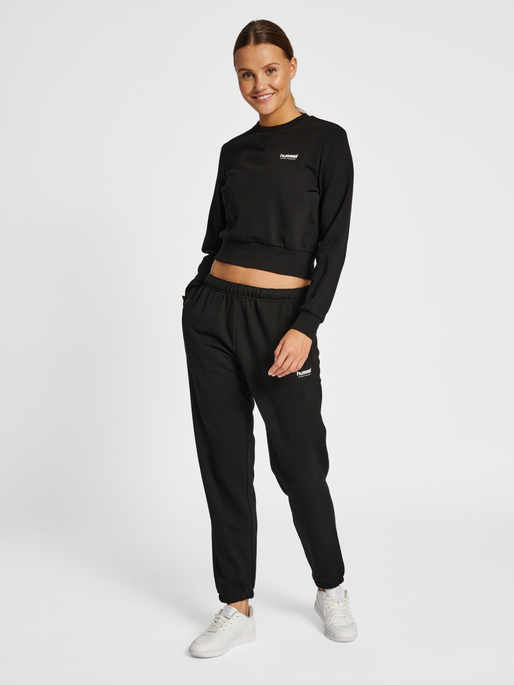 hmlLGC SHAI SHORT SWEATSHIRT, BLACK, model