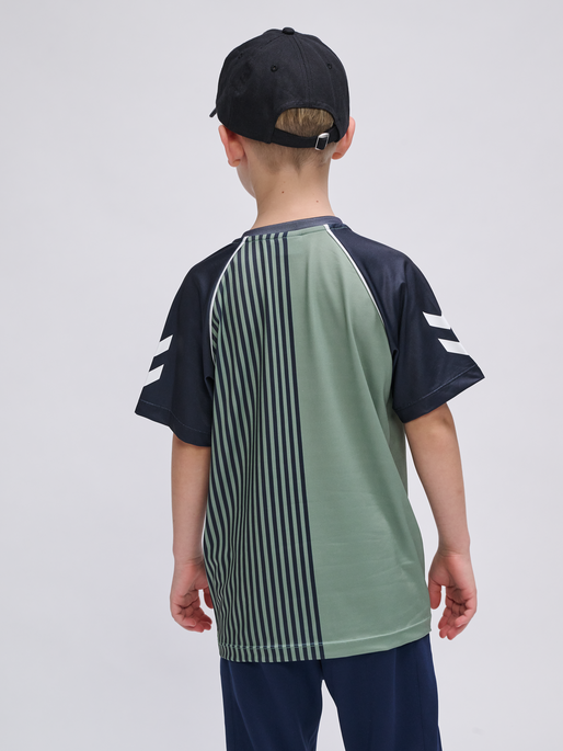 hmlMEXI T-SHIRT S/S, LILY PAD, model