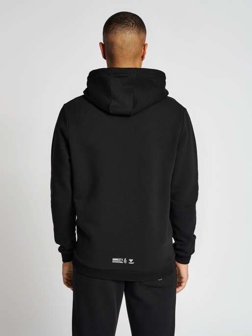 hmlAMNESTY HOODIE, BLACK, model
