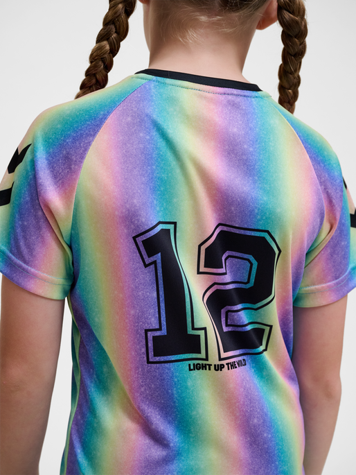 hmlSHIMMER T-SHIRT S/S, PINK-A-BOO, model