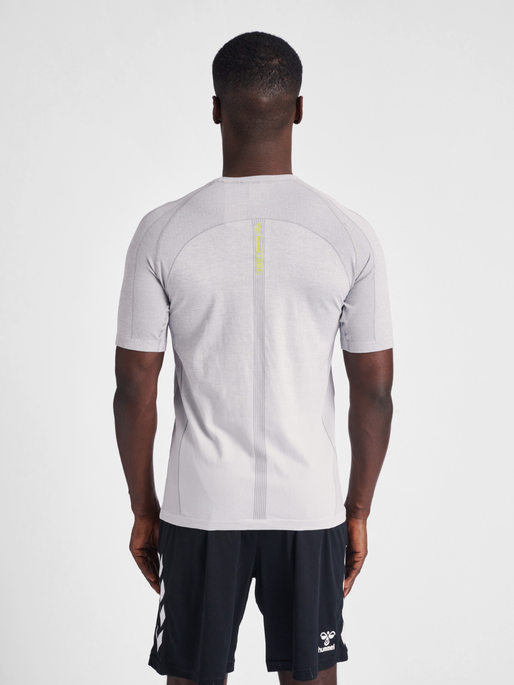 hmlGG12 TRAINING SEAMLESS S/S, 1114, model