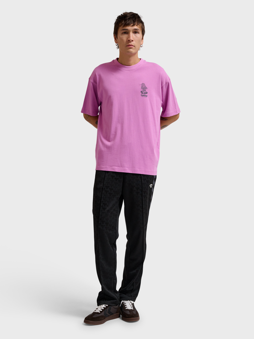 hmlLOOSE T-SHIRT S/S BEES STADIUM, VIOLET, model