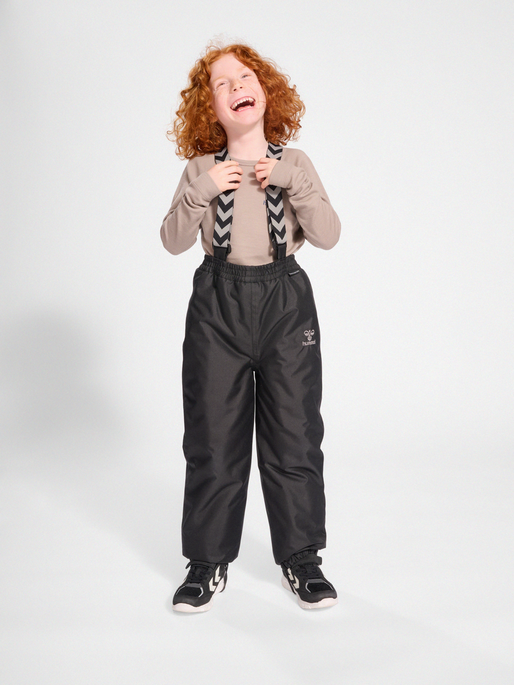 hmlSKI TEX SNOWPANTS, 2001, model