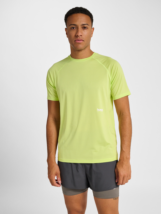 hmlPULSE WORKOUT T-SHIRT S/S, SHADOW LIME, model