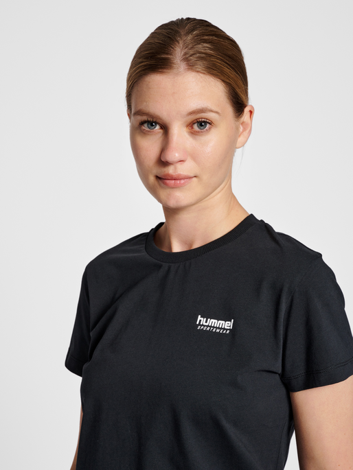 hmlLGC KRISTY SHORT T-SHIRT, BLACK, model