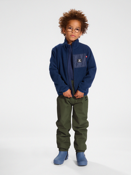 hmlMONSUN TEX SHELL PANTS, 6453, model