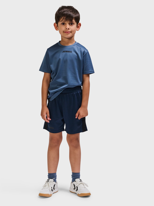 hmlMULTI PL SHORTS KIDS, DRESS BLUES, model