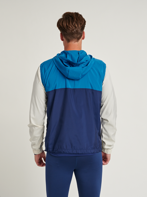 hmlAKELLO LOOSE HALF ZIP JACKET, 8370, model