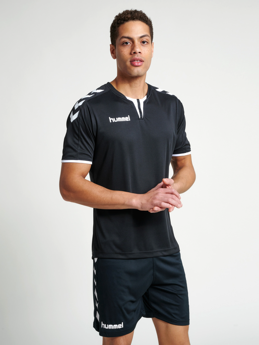 CORE SS POLY JERSEY, BLACK PR, model