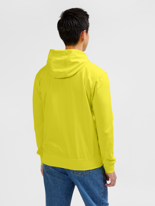 hmlGO 2.0 ZIP HOODIE, BLAZING YELLOW, model