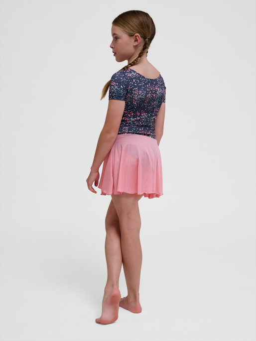 hmlNELLY GYMSUIT S/S, PEONY, model