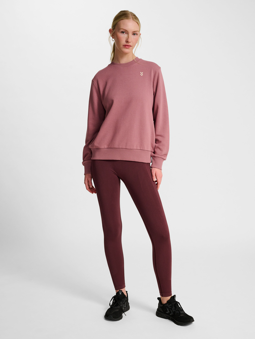 hmlPULSE W SWEAT CREWNECK, WISTFUL MAUVE, model