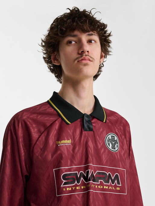 hmlLOOSE BAY SOCCER JERSEY L/S, SYRAH, model