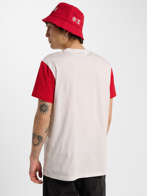 DBU 26 FAN RED-WHITE TEE SS, WHITE/TANGO RED, model