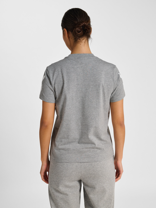 hmlLEGACY 2.0 W T-SHIRT S/S, GREY MELANGE, model