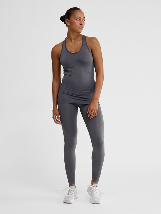 hmlTIF SEAMLESS TOP, BLACKENED PEARL, model