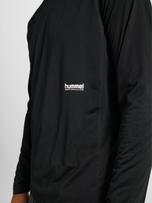 hmlPULSE WORKOUT T-SHIRT L/S, BLACK, model