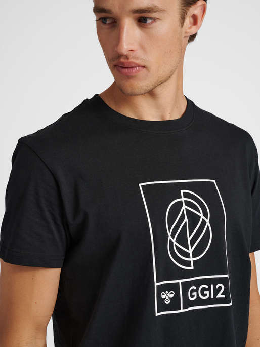 hmlGG12 T-SHIRT S/S, 2001, model