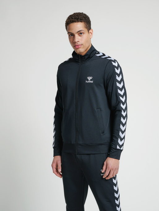 hmlNATHAN 2.0 ZIP JACKET, BLACK, model