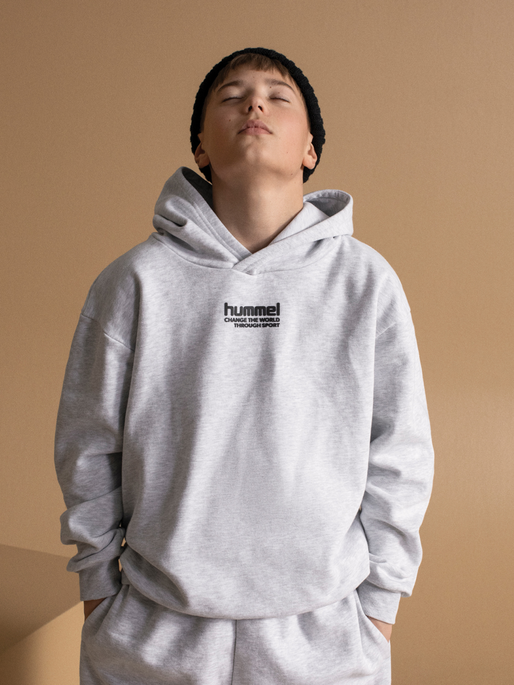 hmlPURE HOODIE, ULTRA LIGHT GREY MELANGE, model