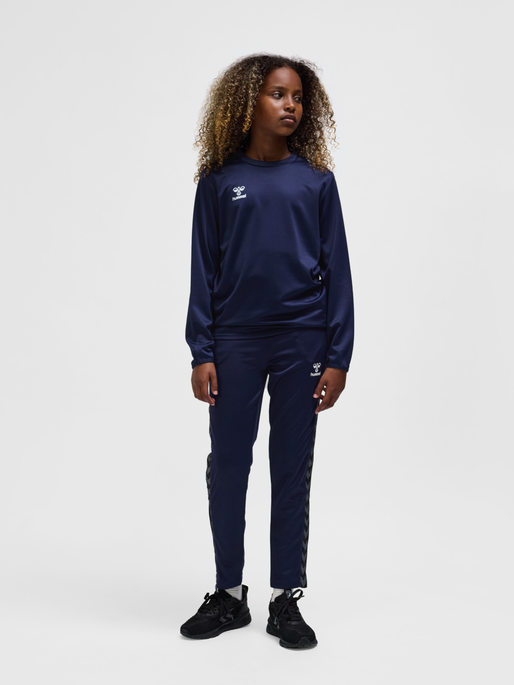 hmlESSENTIAL SWEATSHIRT KIDS, MARINE, model